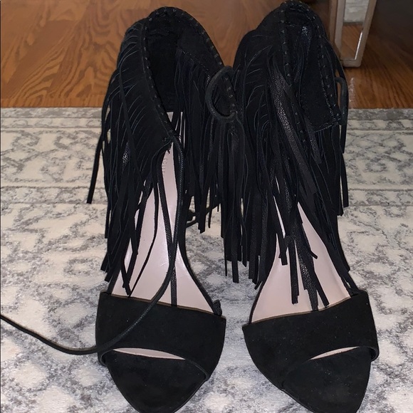 Beautiful suede heels!! - Picture 2 of 5